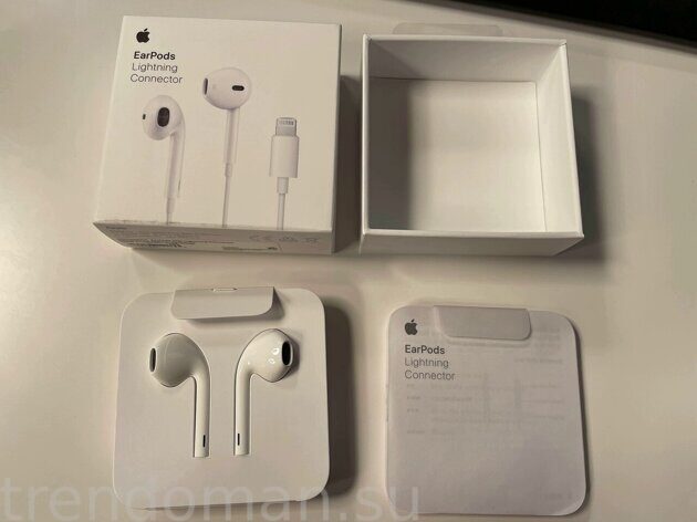 5. Наушники Apple EarPods